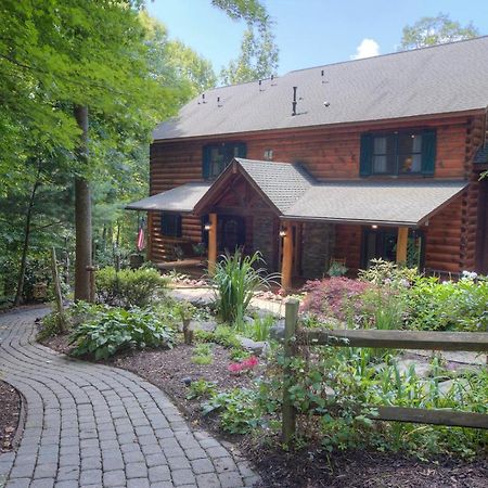 Lazy Bear Lodge Valle Crucis Екстериор снимка