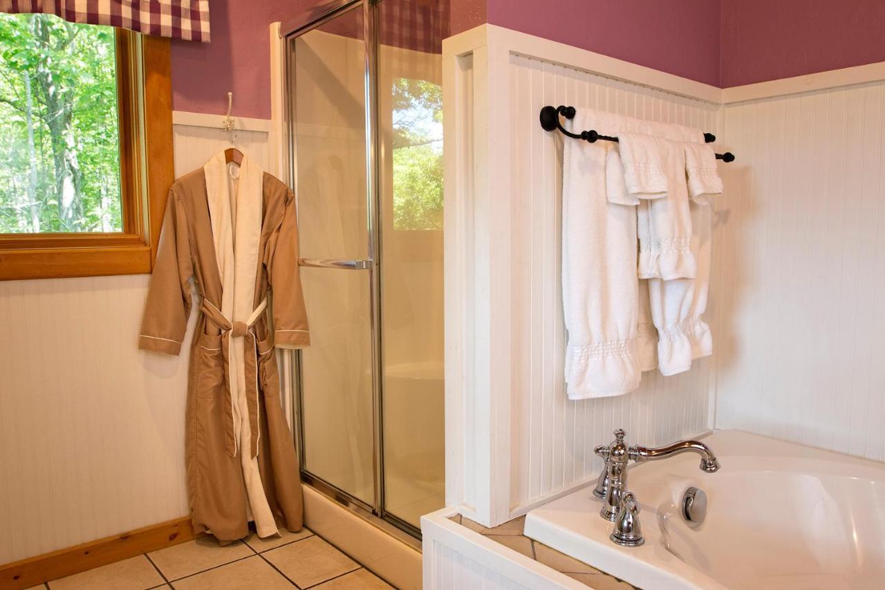 Lazy Bear Lodge Valle Crucis Екстериор снимка